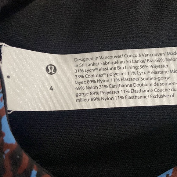 Lululemon sports bra size 4. - Picture 3 of 3